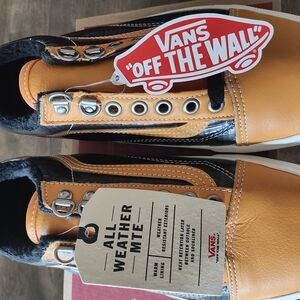 Vans Men's All Weather MTE Shoes - Black and Tan